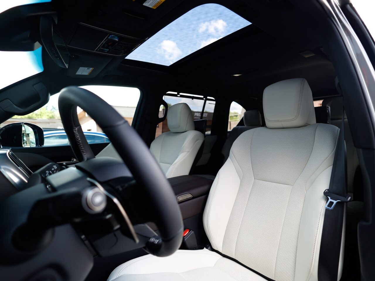 Lexus LX600