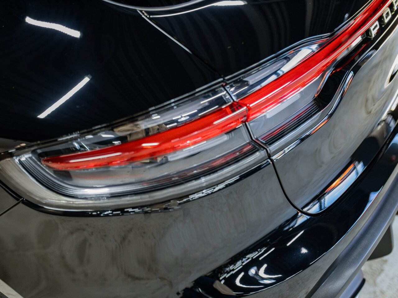Porsche Macan Black