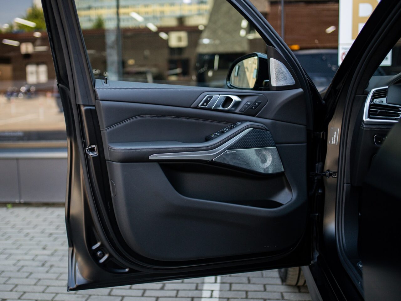 BMW X5 40i Black