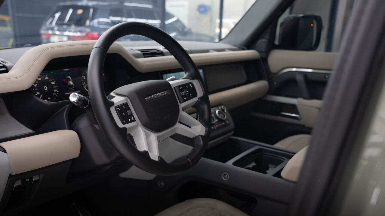 Land Rover Defender