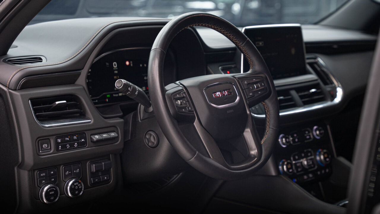 GMC Yukon Black