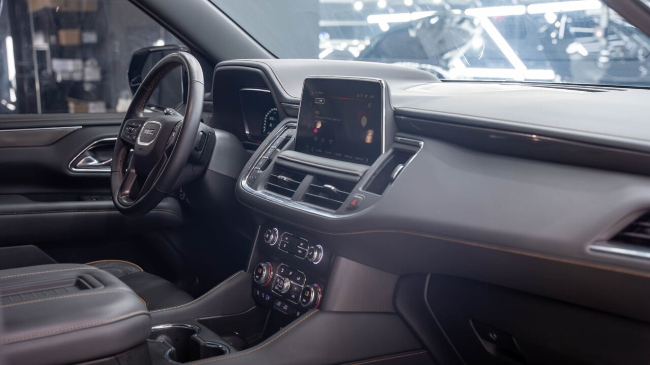 GMC Yukon Black