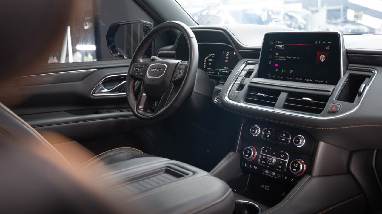 GMC Yukon Black