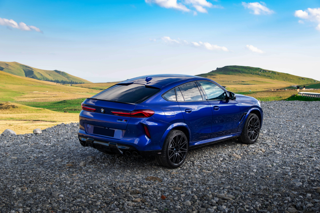 BMW X6 Blue
