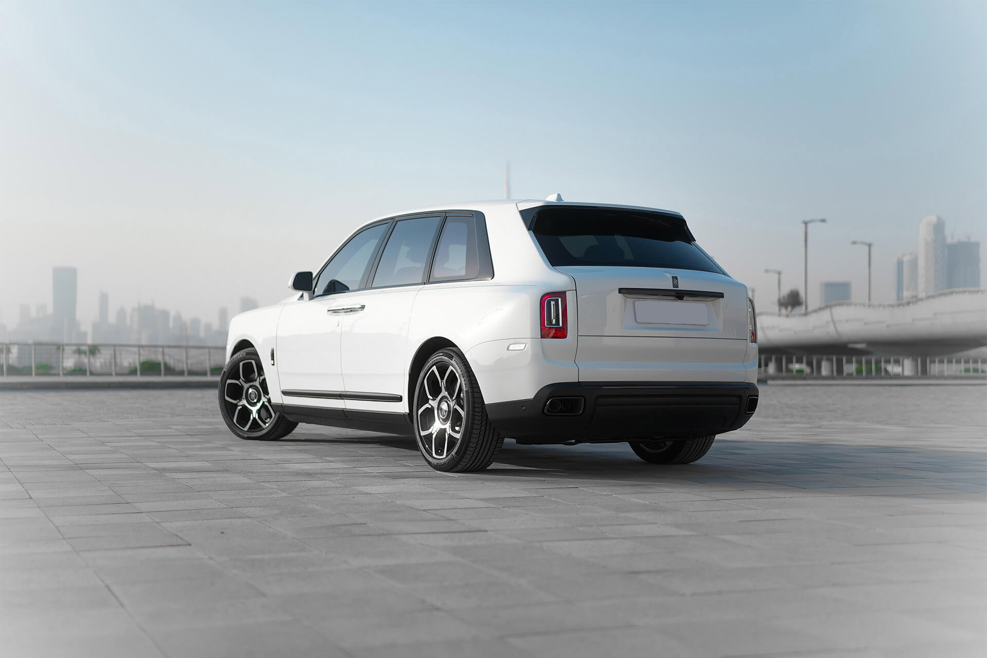 Rolls Royce Cullinan Black Badge White
