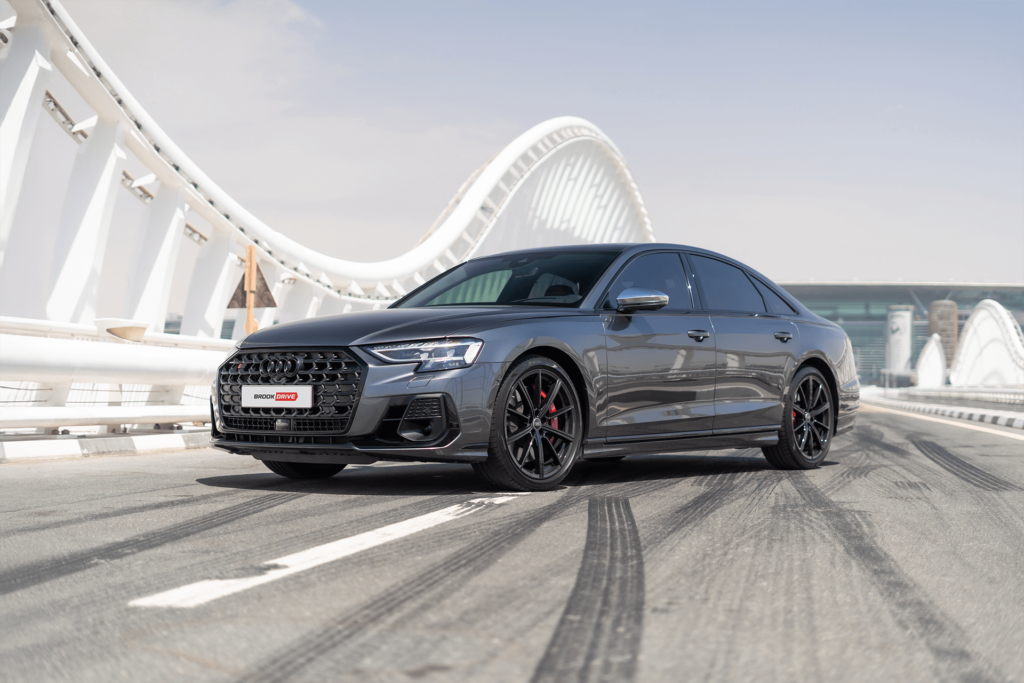 Audi S8
